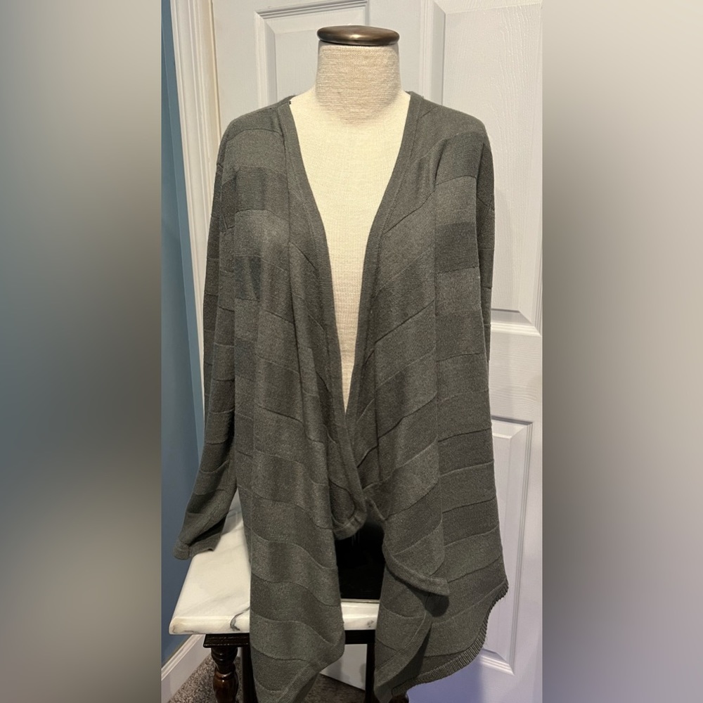 New York & Company Cardigan